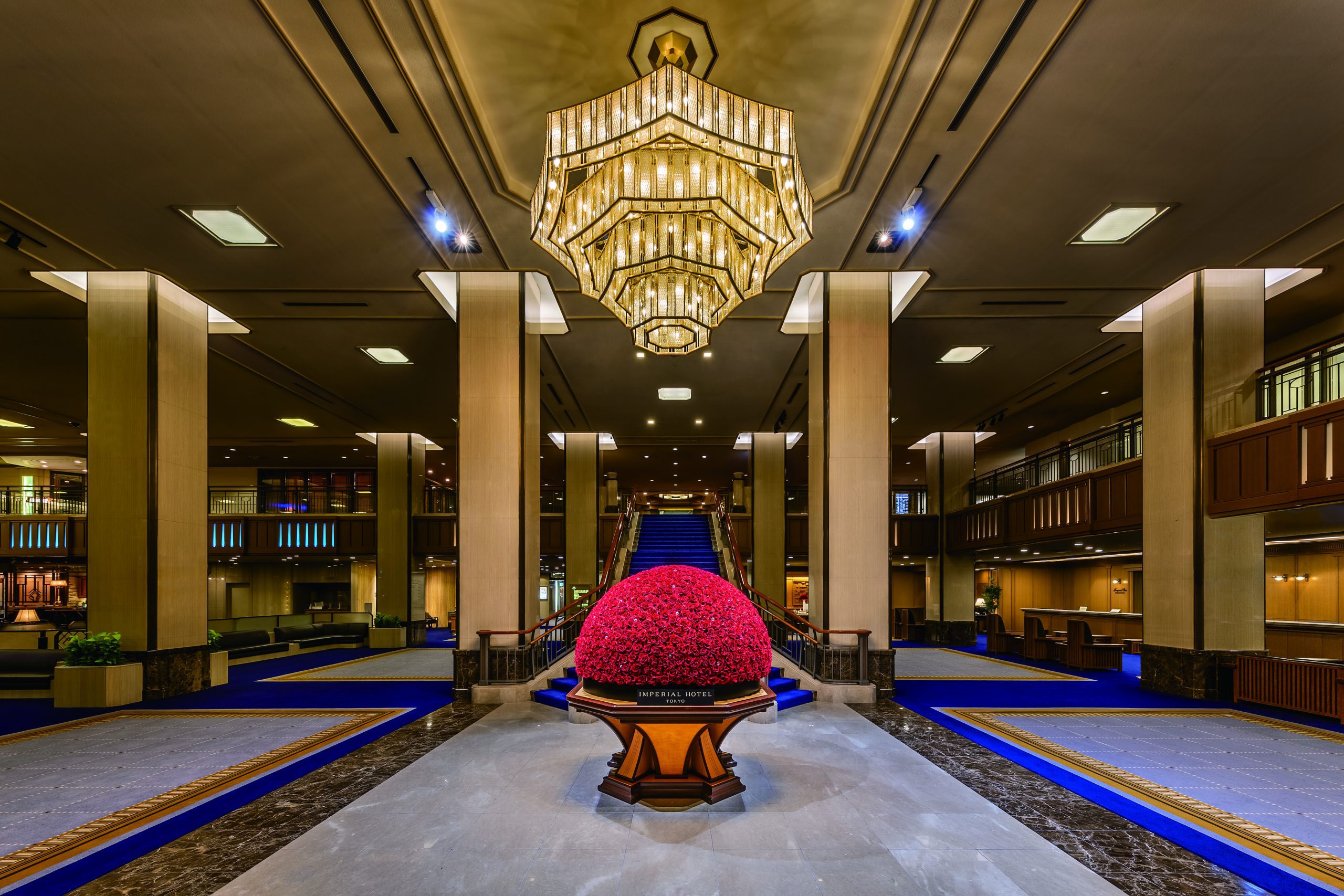 La lobby di un hotel di lusso in Giappone